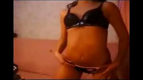 Teen Girl Shows Her Natural Attraction
