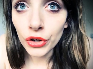 Brunette Solo Webcam Masturbation